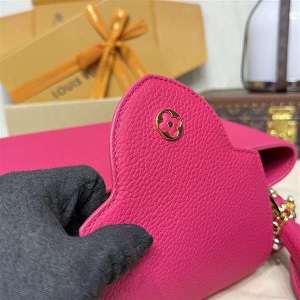 2026120164256383 270